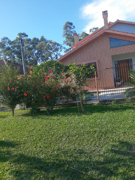 Casa à venda Tres Vendas com 220m² e 4 quartos por R$ 930.000 - 574316046-7db678b0-fe8d-49f7-8198-5dc2ad87f323.jpg