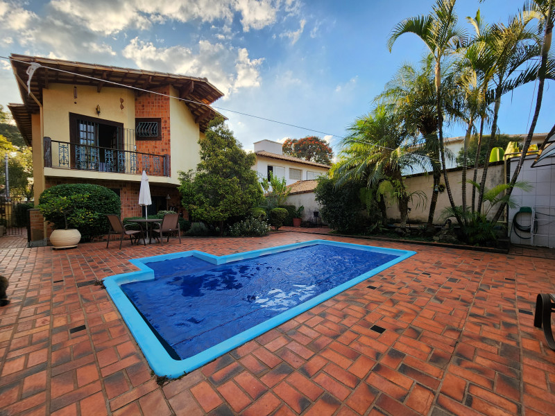 Casa à venda Belvedere com 260m² e 3 quartos por R$ 2.080.000 - 2039877896-area-piscina-2.jpg