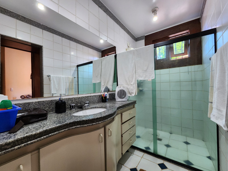 Casa à venda Belvedere com 260m² e 3 quartos por R$ 2.080.000 - 844206643-banheiro-suite.jpg