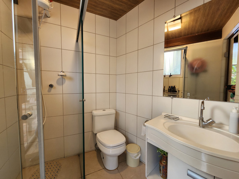 Casa à venda Belvedere com 260m² e 3 quartos por R$ 2.080.000 - 98380741-banheiro-piscina.jpg