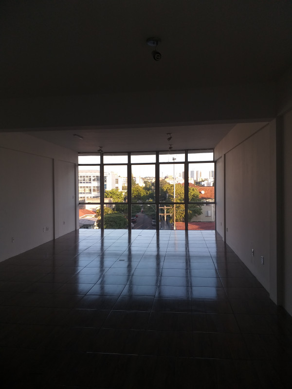 Comercial à venda Passo d'Areia com 130m² e 1 quarto por R$ 268.000 - 362189259-20200616-163156.jpg