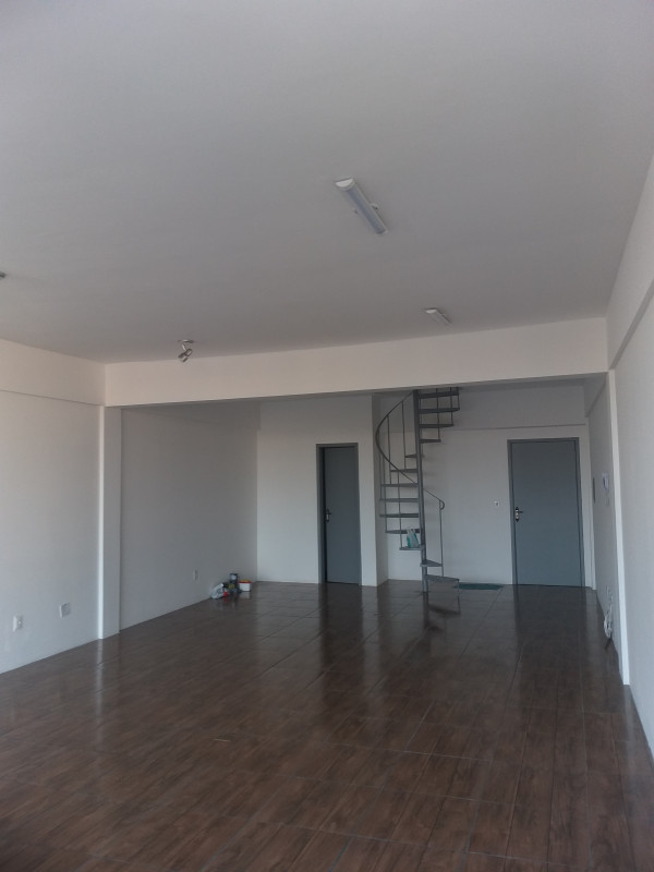 Comercial à venda Passo d'Areia com 130m² e 1 quarto por R$ 268.000 - 51164016-20200616-163112.jpg
