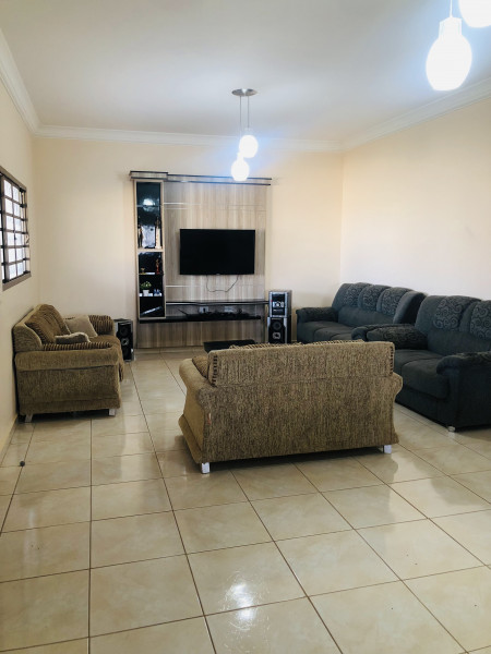 Casa à venda Centro com 3800m² e 4 quartos por R$ 5.600.000 - 460878981-img-0519.jpg