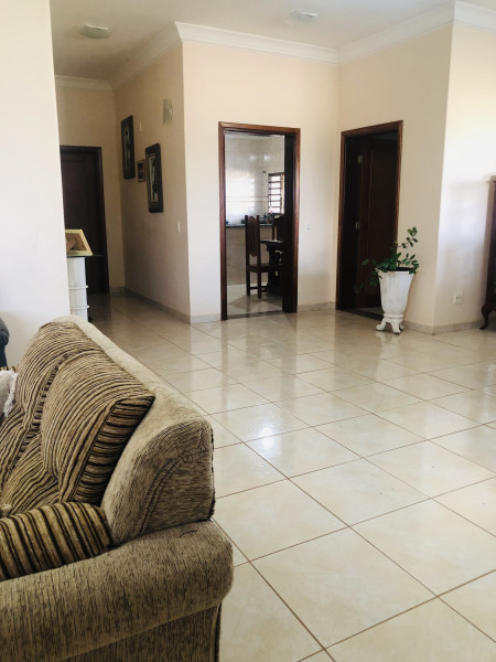 Casa à venda Centro com 3800m² e 4 quartos por R$ 5.600.000 - 720005781-img-0522.jpg