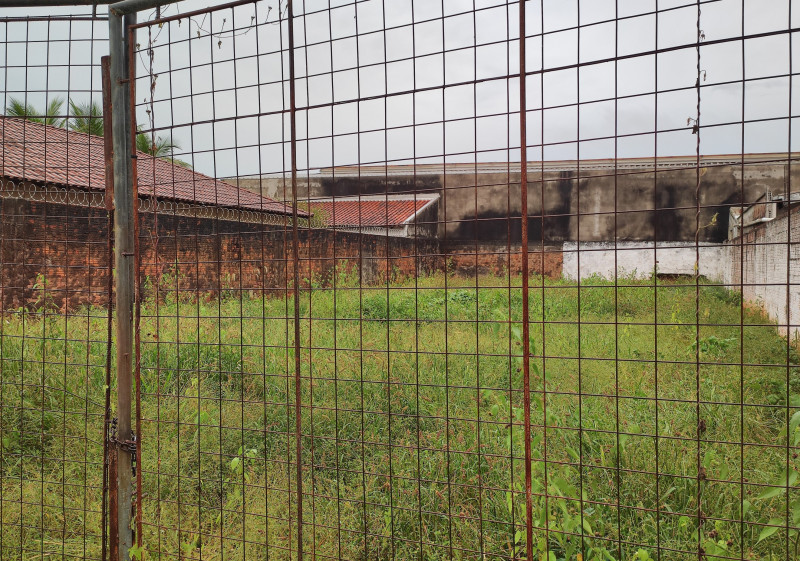 Terreno à venda Cel. Antonino com 371m² e 1 quarto por R$ 300.000 - 531728886-001.jpg