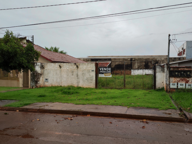 Terreno à venda Cel. Antonino com 371m² e 1 quarto por R$ 300.000 - 81572543-003.jpg