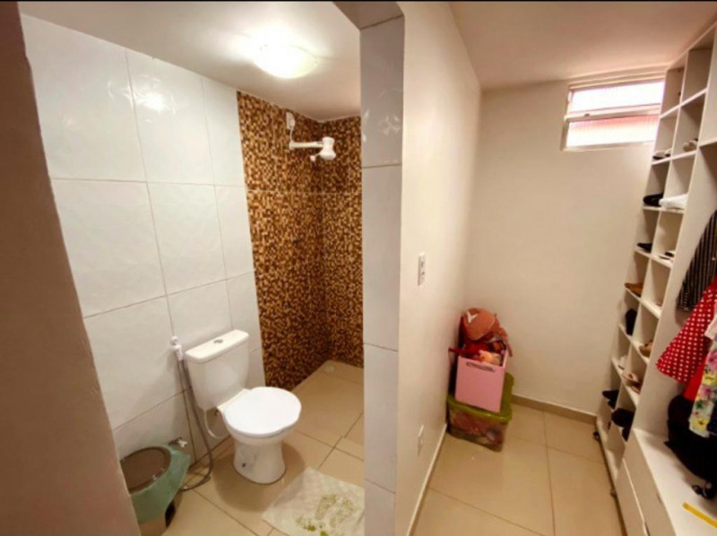 Apartamento à venda Benedito Bentes com 170m² e 3 quartos por R$ 345.000 - 355814295-closet-e-banheiro-q.jpeg
