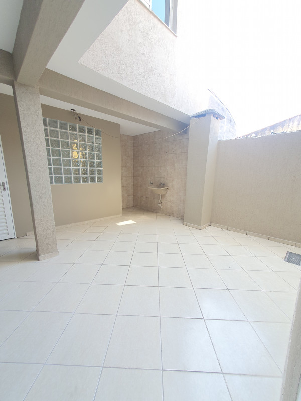 Casa à venda Jardim Las Vegas com 280m² e 4 quartos por R$ 620.000 - 1388622356-20240216-144336.jpg