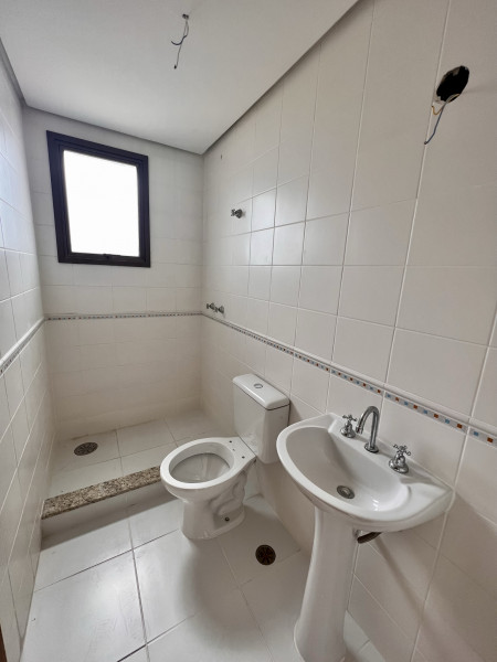 Apartamento à venda Petrópolis com 75m² e 2 quartos por R$ 375.000 - 149072164-img-1538.JPEG