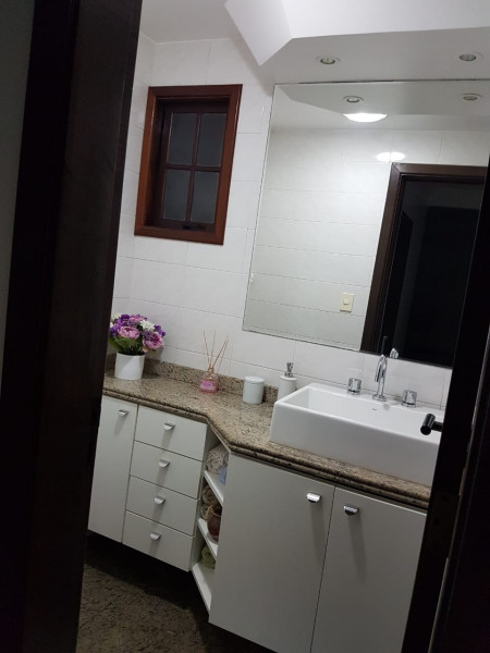 Casa de condomínio à venda Taquara com 215m² e 3 quartos por R$ 920.000 - 1263089151-foto-lavabo.jpg