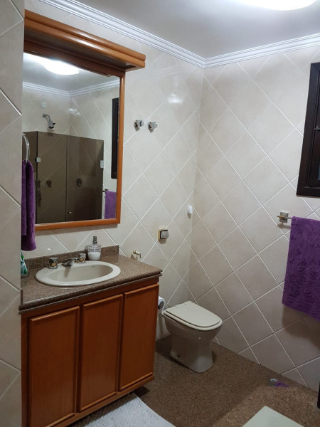 Casa de condomínio à venda Taquara com 215m² e 3 quartos por R$ 920.000 - 816762556-foto-1-banheiro-suite.jpg