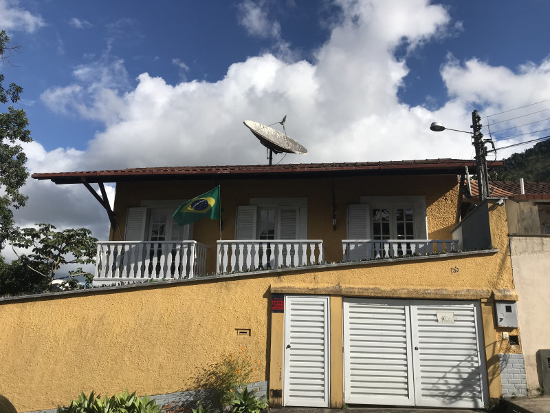 Casa à venda Centro com 213m² e 4 quartos por R$ 750.000 - 690649258-566a8fcd-0bf1-453c-8307-ef6261163567.jpeg