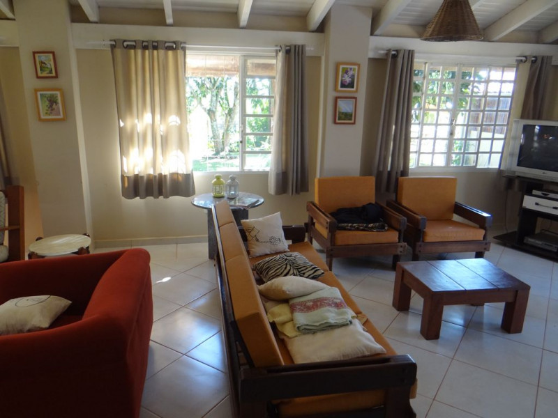 Chácara à venda Santana com 6000m² e 5 quartos por R$ 2.500.000 - 1511626494-sala-lareira.jpg