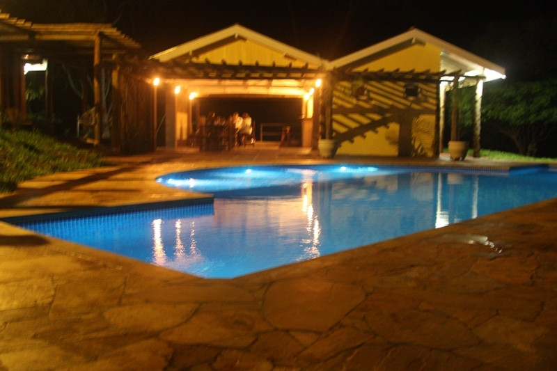 Chácara à venda Santana com 6000m² e 5 quartos por R$ 2.500.000 - 543820066-piscina-noite-3.JPG