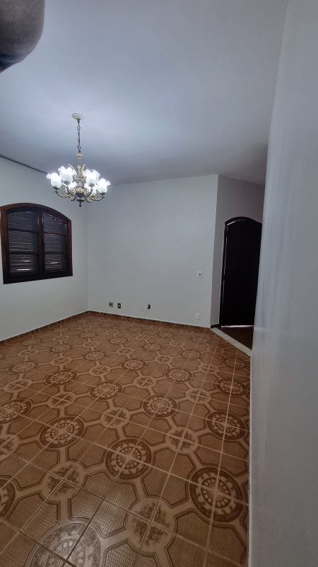 Casa à venda Centro com 400m² e 5 quartos por R$ 750.000 - 2096157569-09.jpg