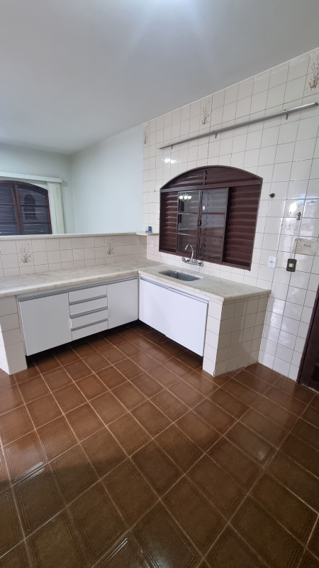 Casa à venda Centro com 400m² e 5 quartos por R$ 750.000 - 515753602-06.jpg