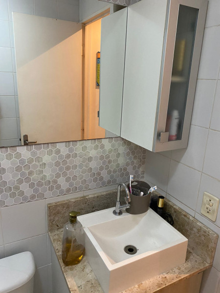Apartamento à venda Parque Maria Domitila com 51m² e 2 quartos por R$ 330.000 - 523381908-banheiro-3.jpeg