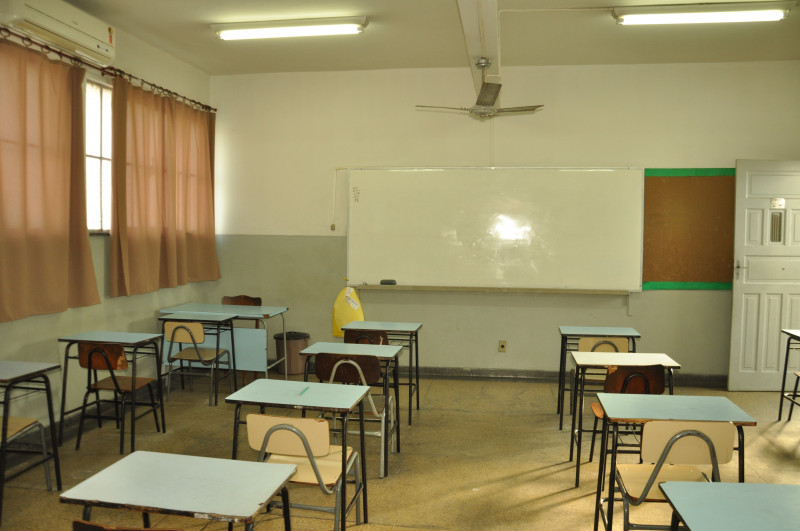 Comercial à venda Bangu com 2340m² e 1 quarto por R$ 7.900.000 - 1285363812-foto-4-colegio.jpg