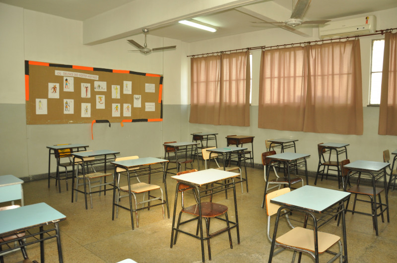 Comercial à venda Bangu com 2340m² e 1 quarto por R$ 7.900.000 - 642917074-foto-3-colegio.jpg