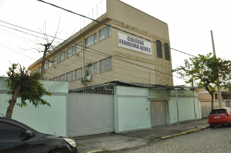 Comercial à venda Bangu com 2340m² e 1 quarto por R$ 7.900.000 - 761975759-foto-1-colegio.jpg