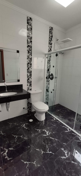 Casa à venda Vila Santa Isabel com 155m² e 3 quartos por R$ 870.000 - 402956790-banheiromeninas1.jpg