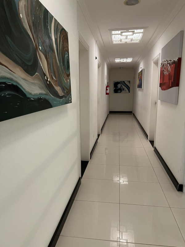 Comercial à venda Balneário Guarujá com 382m² e 1 quarto por R$ 3.200.000 - 1691137604-pasillo3.JPG