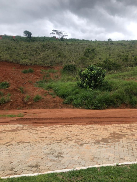 Terreno à venda Igrejinha com 450m² e 1 quarto por R$ 83.000 - 1012327046-346e6a66-8e6c-4099-901c-0589cfcd813f.jpg