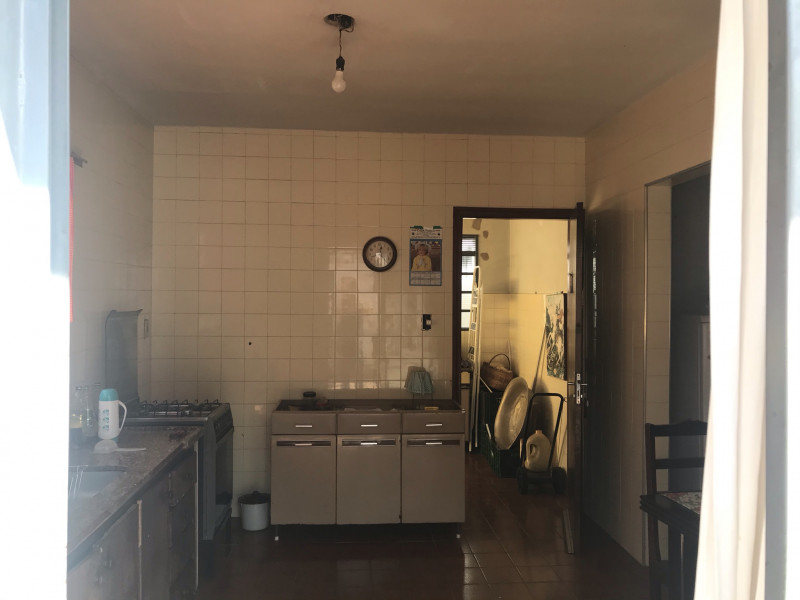 Casa à venda Centro com 200m² e 4 quartos por R$ 280 - 1782220697-c6588c5f-60ba-4c87-8f13-2ced76352df6.jpeg
