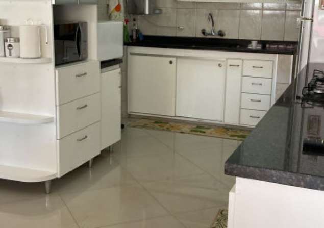 imóvel com 348m²