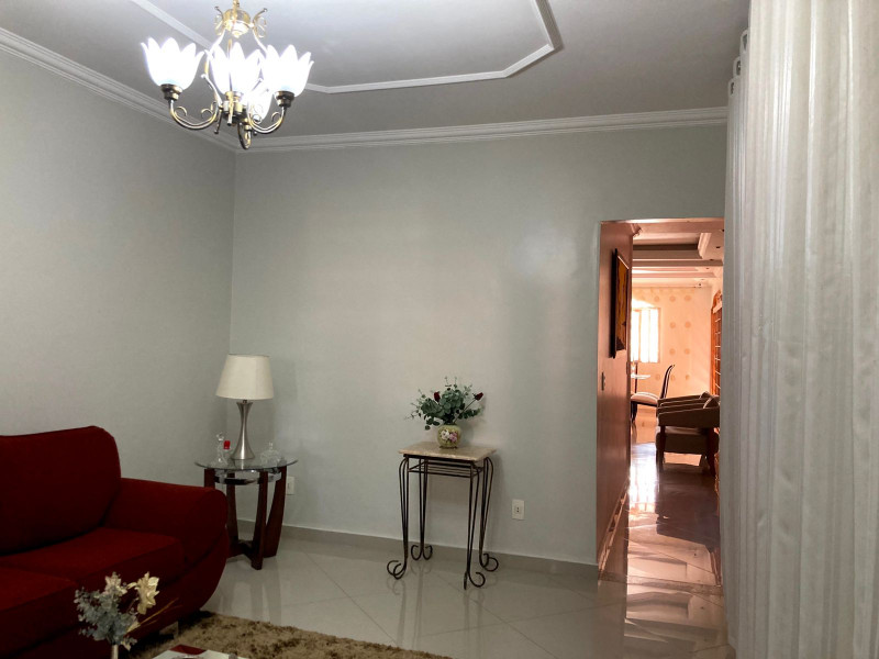 Casa à venda Centro com 348m² e 5 quartos por R$ 1.550.000 - 1258607109-557f0714-6941-46a9-81aa-7a4fc6b498b7.jpeg