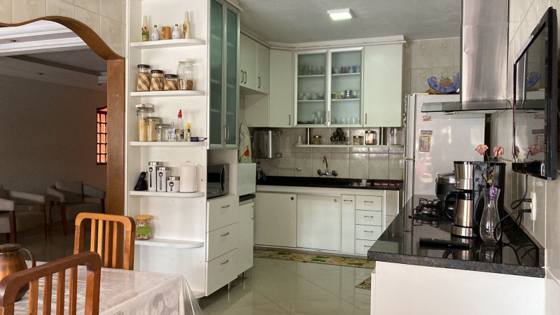 Casa à venda Centro com 348m² e 5 quartos por R$ 1.550.000 - 1610576450-8b042c0e-b8e9-4e44-9919-d4beee447a71.jpeg