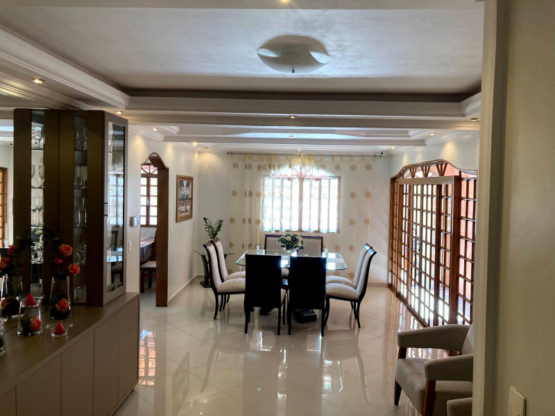 Casa à venda Centro com 348m² e 5 quartos por R$ 1.550.000 - 643797621-a2306c81-9413-4fba-96a3-ec9bb507cf36.jpeg
