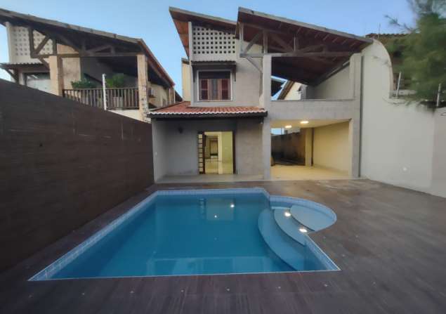 imóvel com 255m²