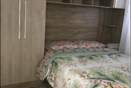 1108670850-04-casal.jpg
