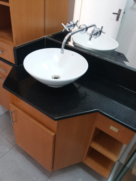 Apartamento à venda Aclimação com 52m² e 2 quartos por R$ 510.000 - 2113705138-wc-3.jpeg