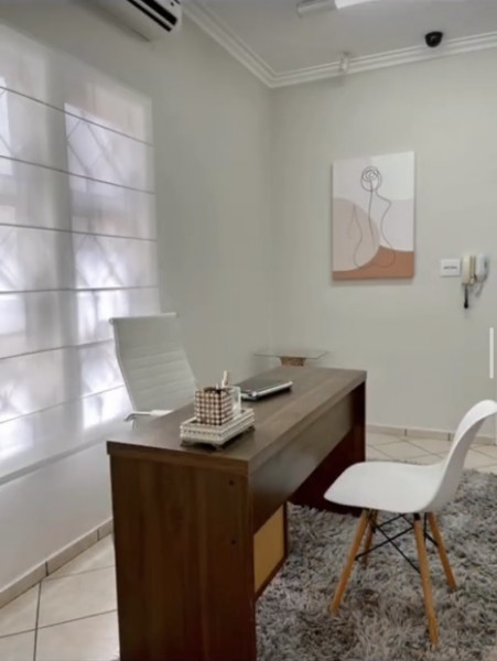 Comercial para alugar Centro com 48m² e 1 quarto por R$ 750 - 1938523931-ff11e795-403a-492e-8448-672e6a316445.jpeg