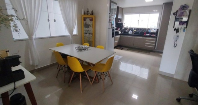 Casa à venda Jardim Boa Vista com 180m² e 3 quartos por R$ 700.000 - 239314921-20230403-140833.jpg