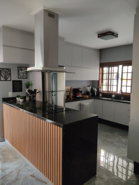 Casa à venda Jardim Dona Anésia com 312m² e 3 quartos por R$ 485.000 - 2080155159-img-20240121-wa0033.jpg