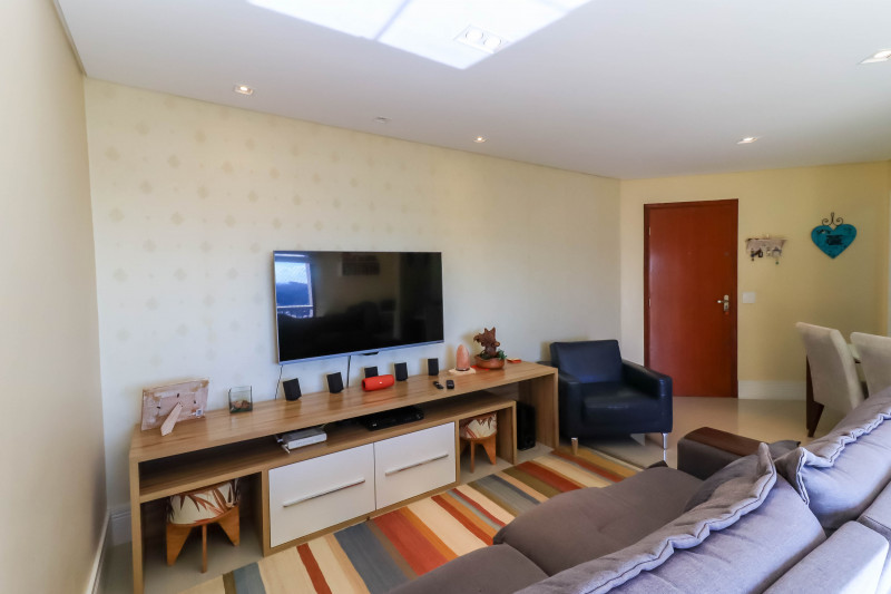 Apartamento à venda Jardim Maria Rosa com 72m² e 2 quartos por R$ 400.000 - 649129196-img-3178.jpg