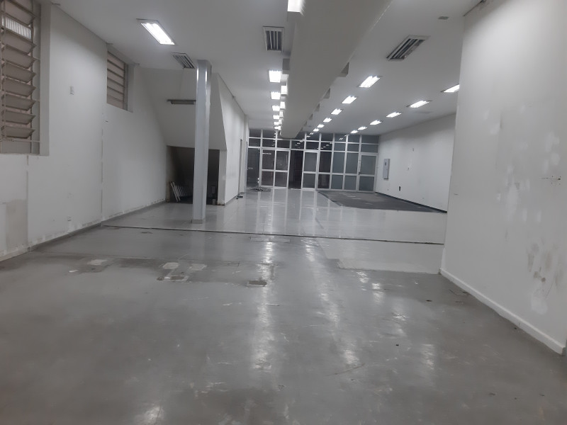 Comercial para alugar Centro com 353m² e 1 quarto por R$ 20.000 - 1870683294-20230402-164909.jpg