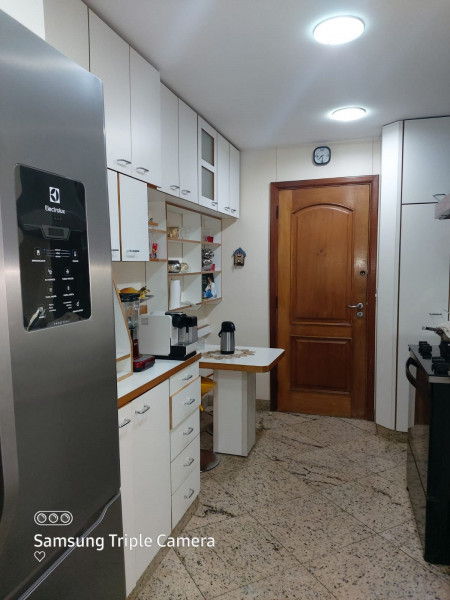 Apartamento à venda Recreio dos Bandeirantes com 180m² e 3 quartos por R$ 1.380.000 - 1000279973-cozinha-angulo-porta-de-entrada-2.jpg