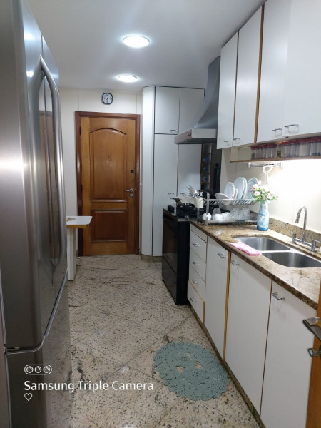 Apartamento à venda Recreio dos Bandeirantes com 180m² e 3 quartos por R$ 1.380.000 - 1865964450-cozinha-angulo-da-porta-de-entrada.jpg