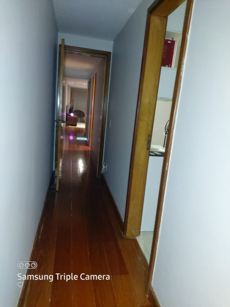 Apartamento à venda Recreio dos Bandeirantes com 180m² e 3 quartos por R$ 1.380.000 - 948522168-corredor-de-acesso-aos-quartos.jpg