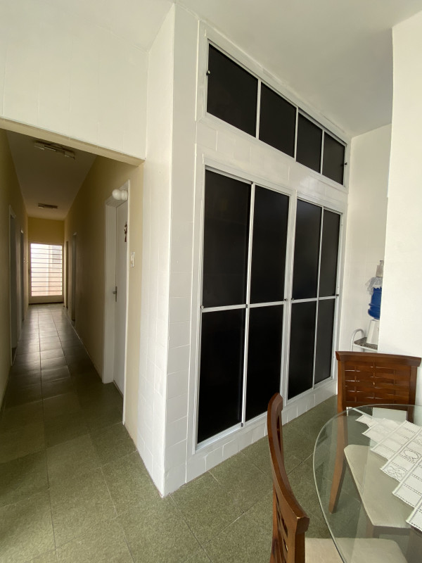 Casa à venda Centro com 210m² e 4 quartos por R$ 550.000 - 1462198124-3530346c-f24a-4b8a-bfd3-334ef2684ac7.jpeg