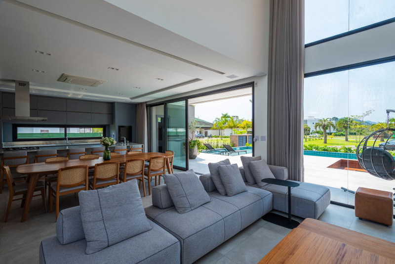 Casa à venda Centro com 390m² e 4 quartos por R$ 6.300.000 - 1940149092-7d5b5472-5c76-4ea9-96d5-71ffd7fe3468.jpeg