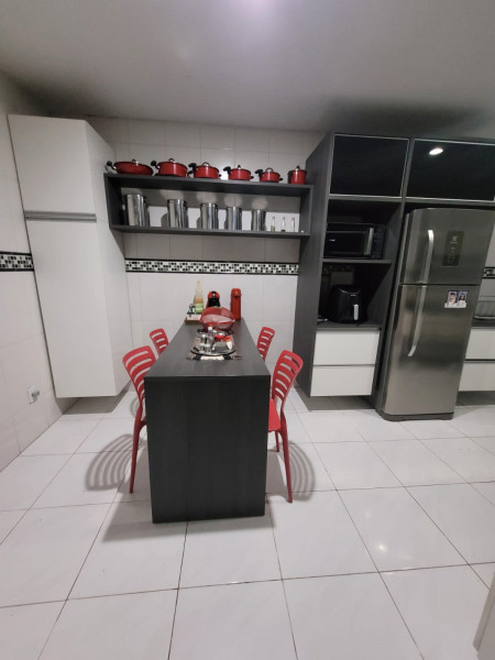 Casa de condomínio à venda Vargem Pequena com 220m² e 3 quartos por R$ 560.000 - 1348532522-9d37dd0d-a47a-4307-a63b-cad565a42425.jpeg