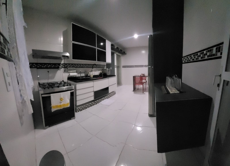 Casa de condomínio à venda Vargem Pequena com 220m² e 3 quartos por R$ 560.000 - 167292333-11ffd965-b797-4873-a22e-462a48124b6e.jpeg