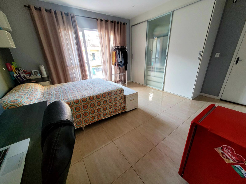 Casa de condomínio à venda Vargem Pequena com 220m² e 3 quartos por R$ 560.000 - 189103209-a76790f5-fc44-4e70-9dbe-950a6929d472.jpeg