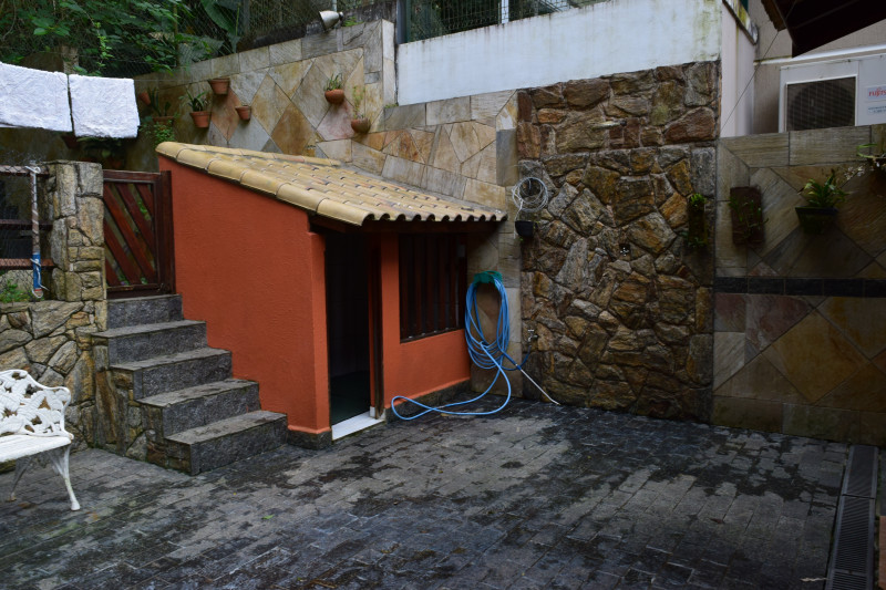 Casa à venda Jardim Itatinga com 350m² e 3 quartos por R$ 1.750.000 - 2141185274-canil.JPG