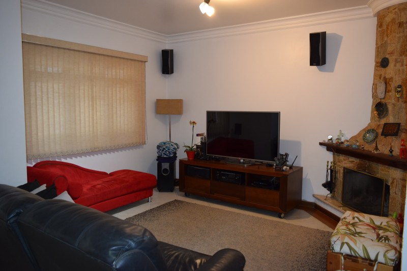 Casa à venda Jardim Itatinga com 350m² e 3 quartos por R$ 1.750.000 - 46353579-sala-de-estar-lareira.JPG